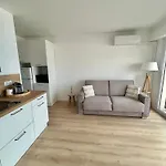 Seaside Serenity - - Beachfront -