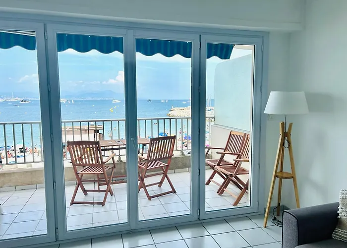 Appartement Seaside Serenity - - Beachfront -