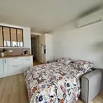 Seaside Serenity - - Beachfront - 아파트 앙티브