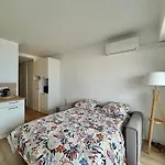 아파트 Seaside Serenity - - Beachfront - 앙티브