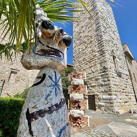 Appartamento Seaside Serenity - - Beachfront - *