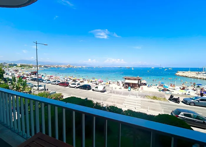Seaside Serenity - - Beachfront - Apartmán *
